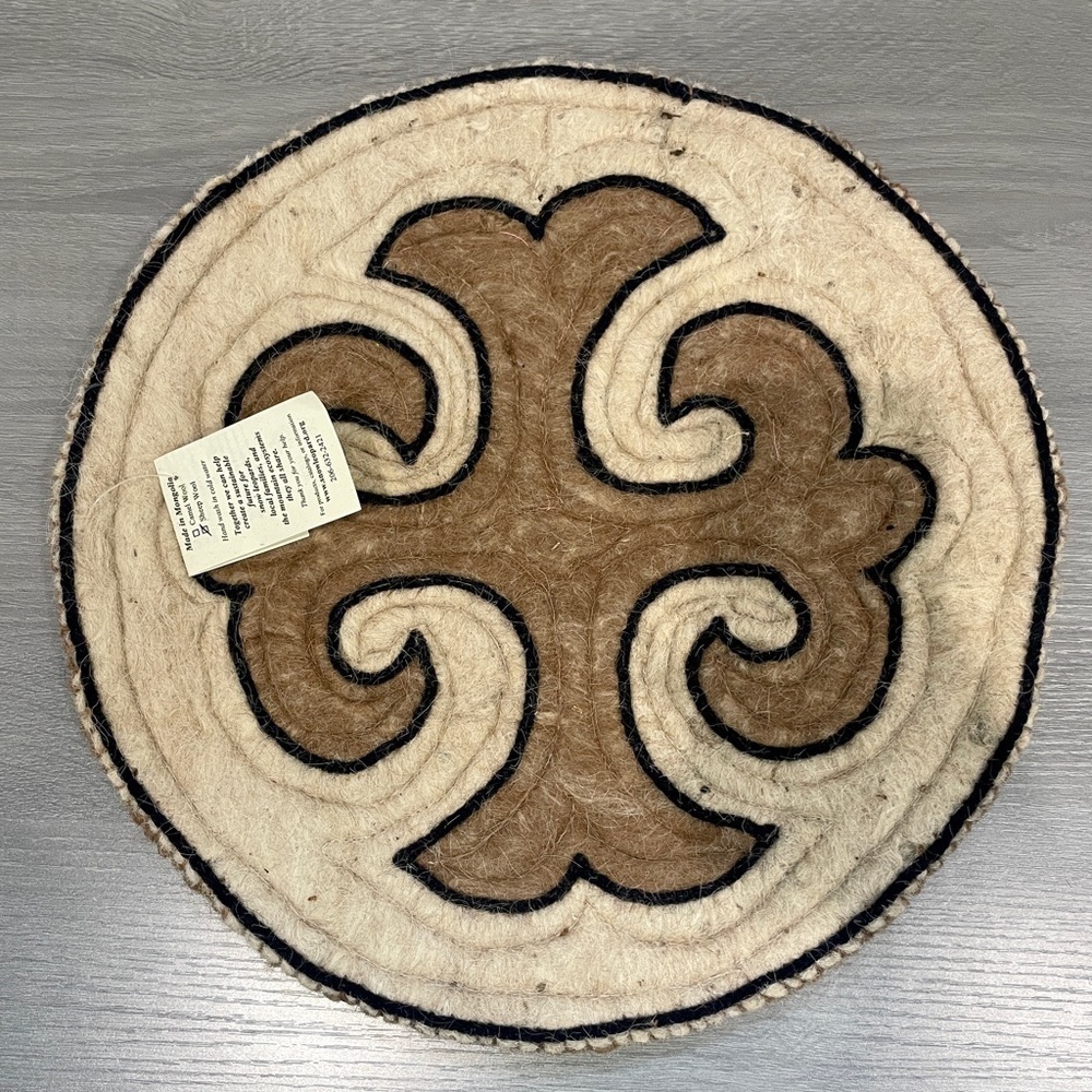 Snow Leopard Trust 100% Sheep Wool Round Hot Pad